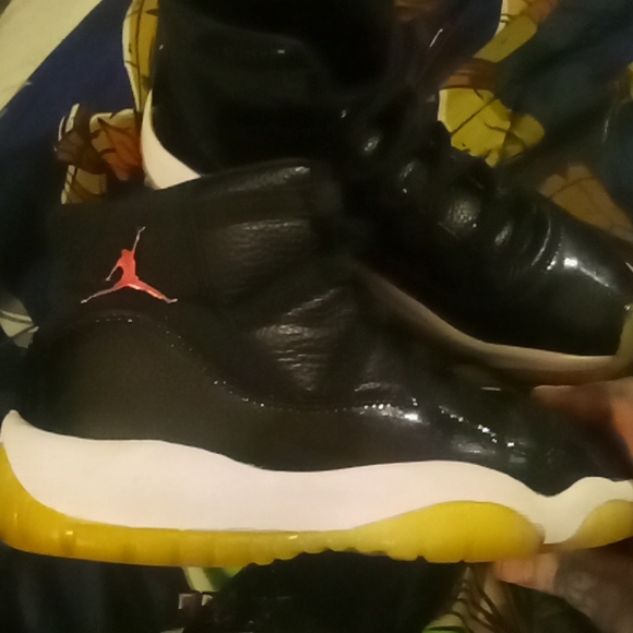 2015 jordans 72-10 size 6.5 y - Picture 2 of 2